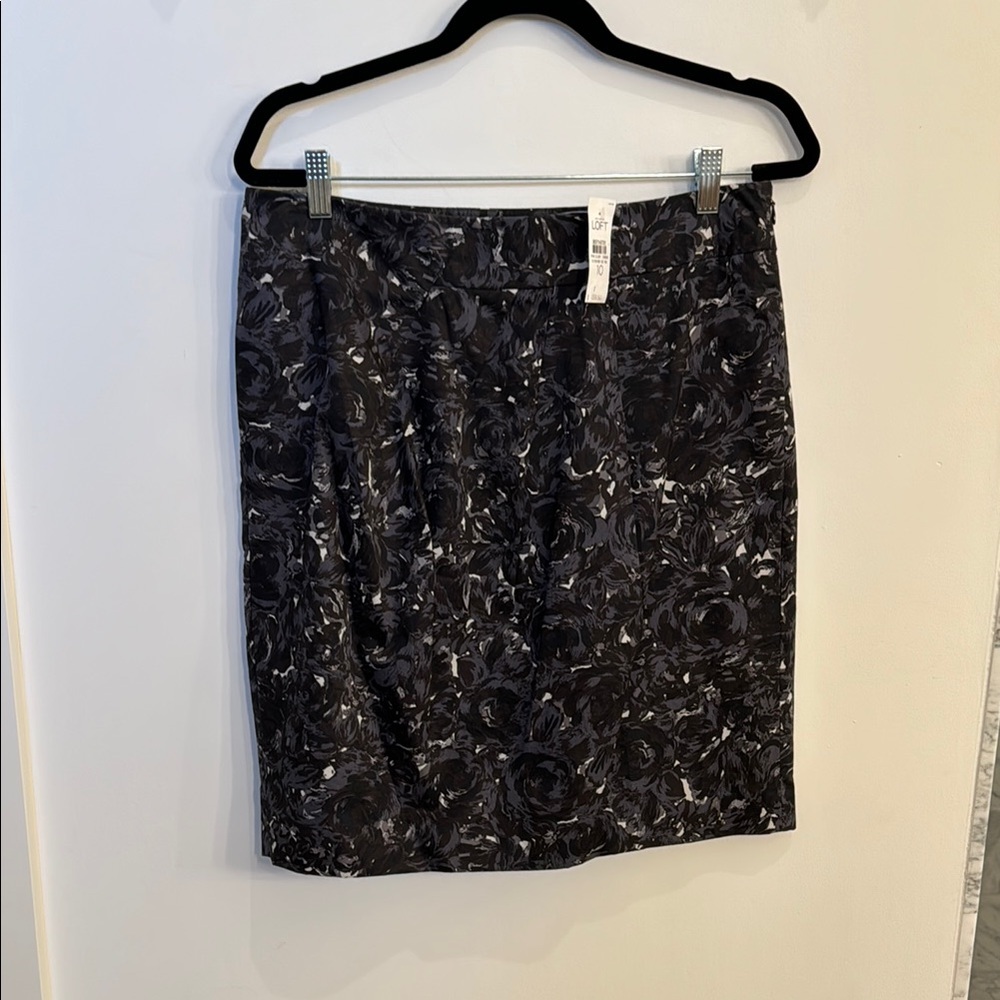 Elegant Black Floral Skirt